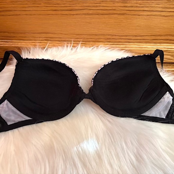 VS Scandalous Very Sexy Push-Up Pigeonnant Bra - 32B (EUC) - Picture 8 of 13